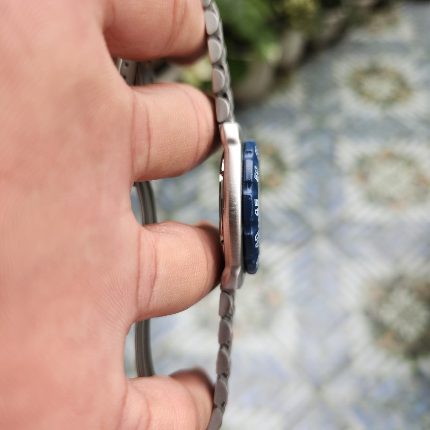 Tag Heuer F1 Classic Midsize Blue Bezel in White Dial 34mm