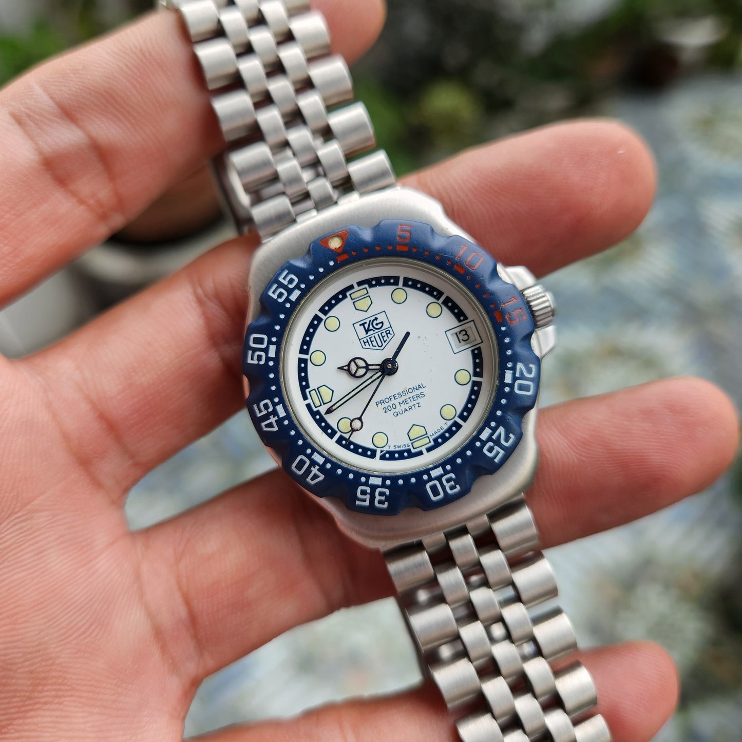 Tag Heuer F1 Classic Midsize Blue Bezel in White Dial 34mm