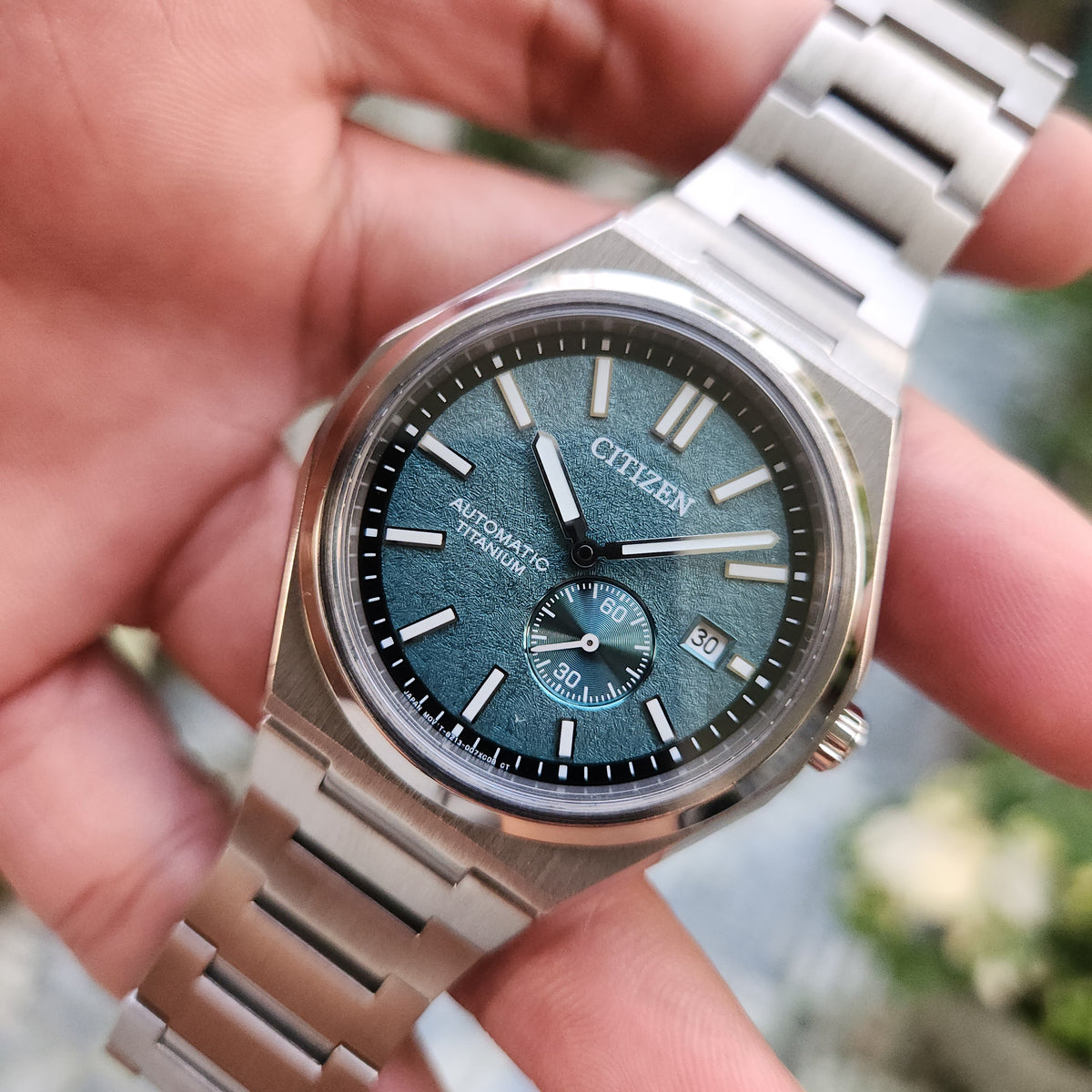 Citizen Zenshin Super Titanium Small Seconds 40.5mm in Textured Green Dial - Complete Set