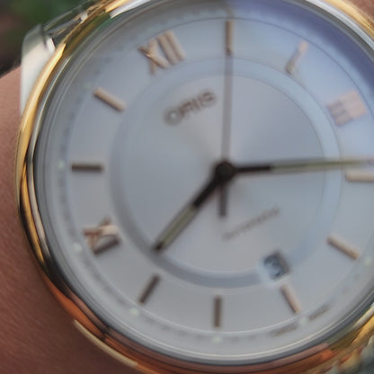 Oris Classic Date Rose Gold (Bezel and Indeces) in Silver Guilloche Dial 42mm - Complete Set
