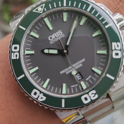 Oris Aquis Date Green Ceramic Bezel in Grey Dial 43mm