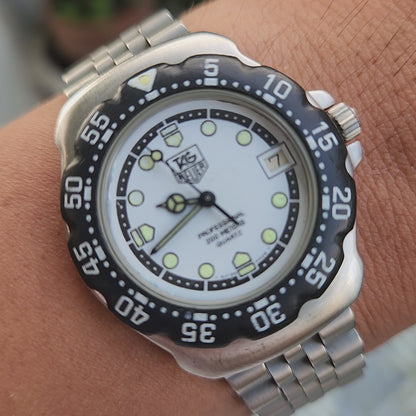 Tag Heuer F1 Classic Midsize Black Bezel in White Dial 34mm