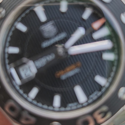 Tag Heuer Aquaracer Calibre 5 Black Engraved Stripes Dial 500M 43mm - Complete Set